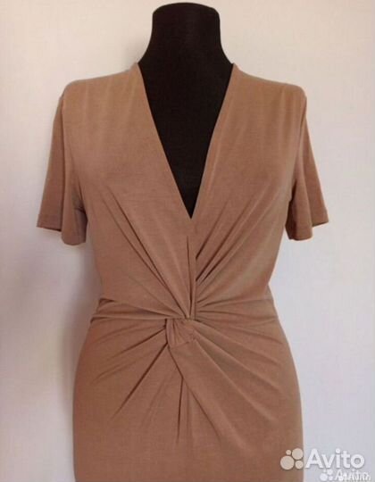 Платье hm коктейльное бежевое пудровое платье