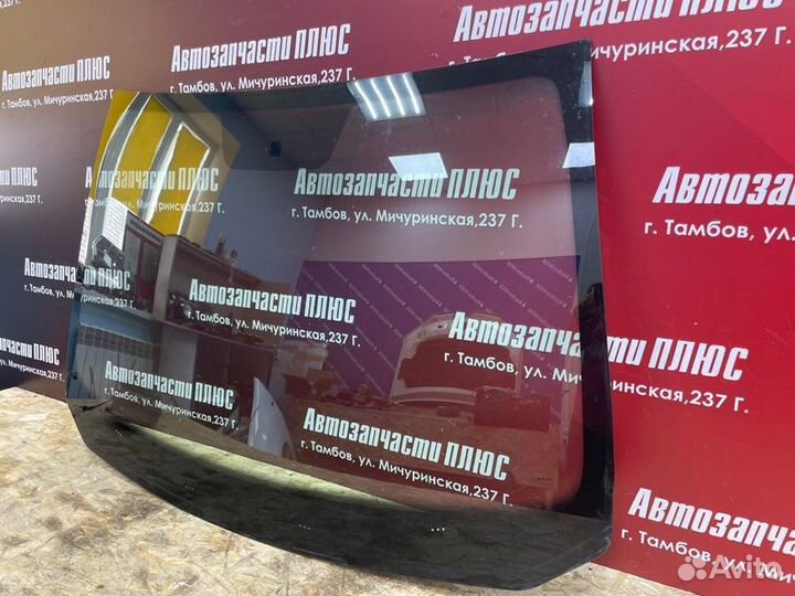 Лобовое стекло Renault Logan