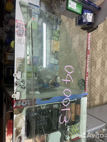 Стекло передней и задей левой двери nissan tiida