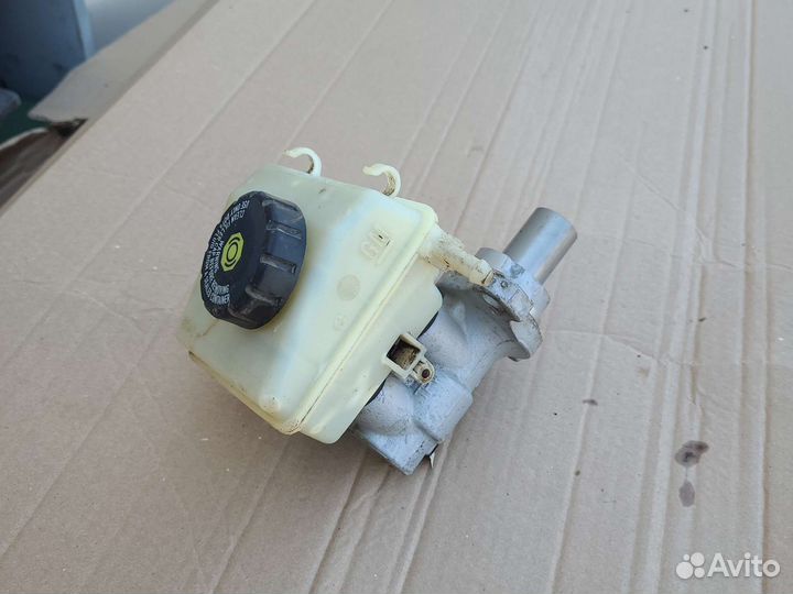 Главный тормозной цилиндр Opel Astra H 2004-2015