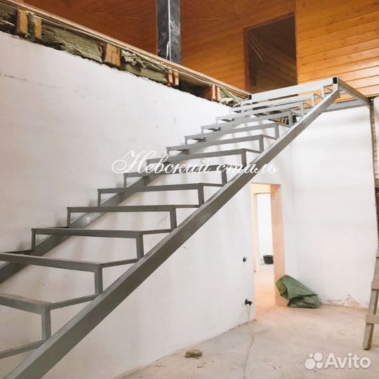 Металлическая лестница под обшивку Арт. зк11