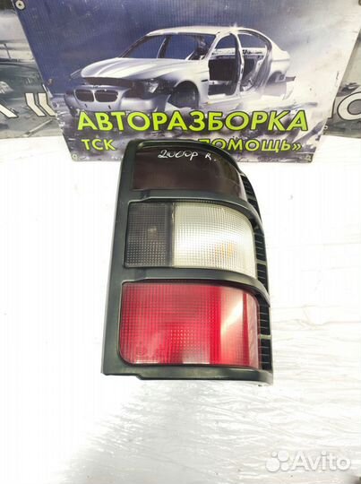 Задний правый фонарь Mitsubishi Pajero 2