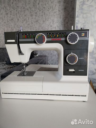 Швейная машинка Janome или меняю на кресло папасан