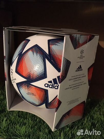 Мяч футбольный adidas Лига Чемпионов 2020/21 Pro
