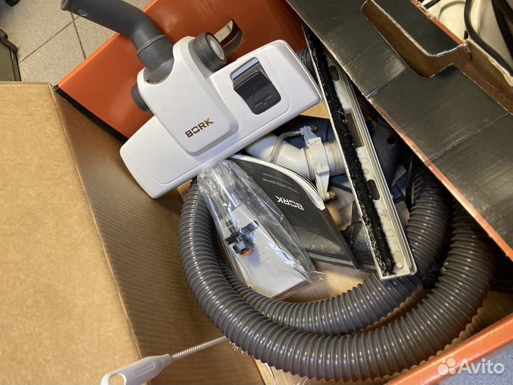 Профессиональный пылесос Bork V601