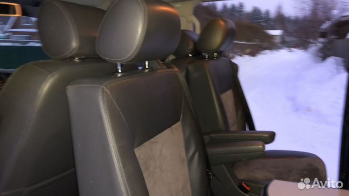 Аренда автомашины Фольксваген Мультивен с водителе