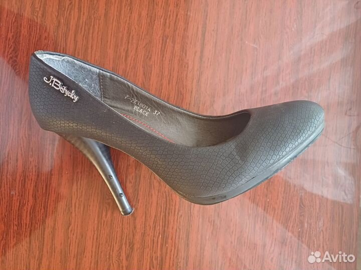Туфли женские (приобретены в Праге)