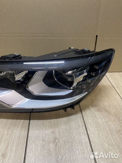 Фара Volkswagen Tiguan 1 адаптивная 5N1941753B