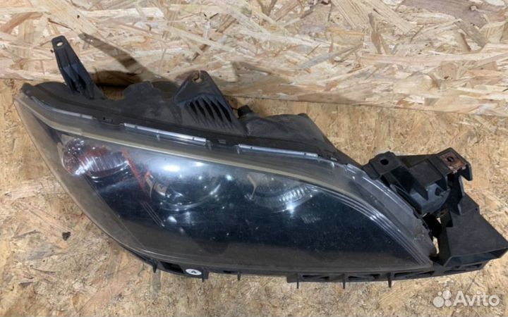 Фара передняя правая Mazda 3 BK