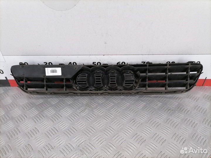 Решетка радиатора для Audi A3 8L 8L0807667