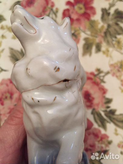 Статуэтка фарфор собака