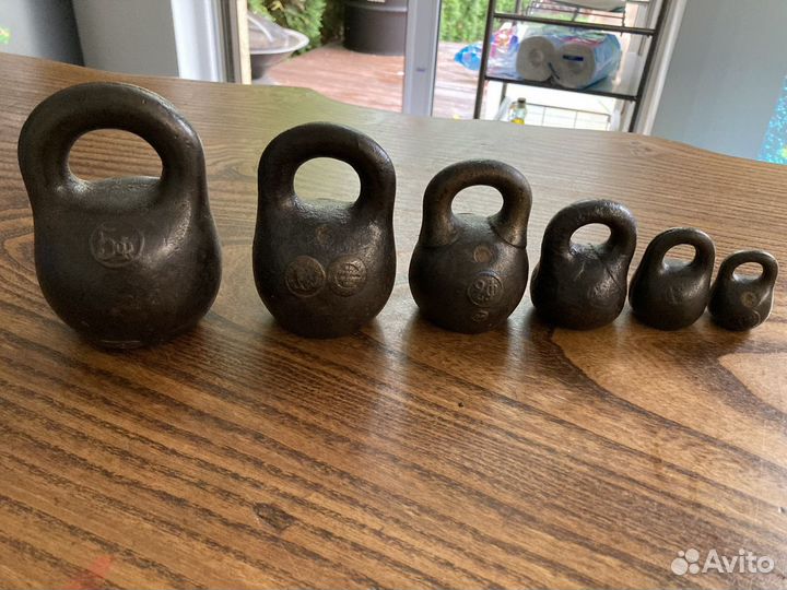 Набор старинных гирек