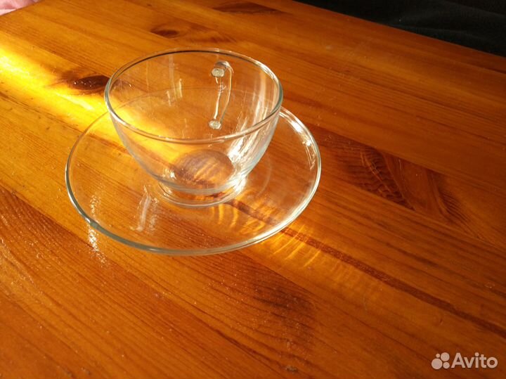 Комплект из чашки и блюдца, стекло