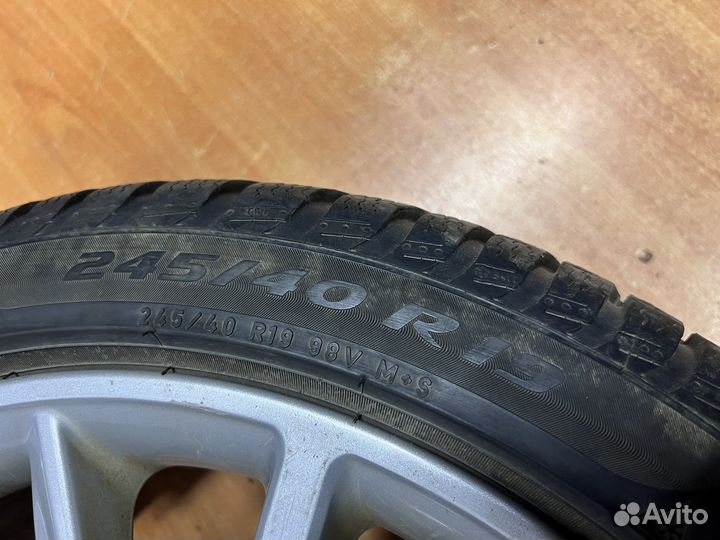 BMW G20 G30 литой диск с шиной R19 Pirelli