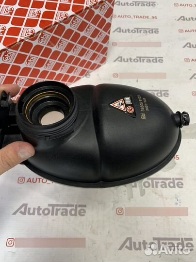 Бачок расширительный Mercedes W212 W204