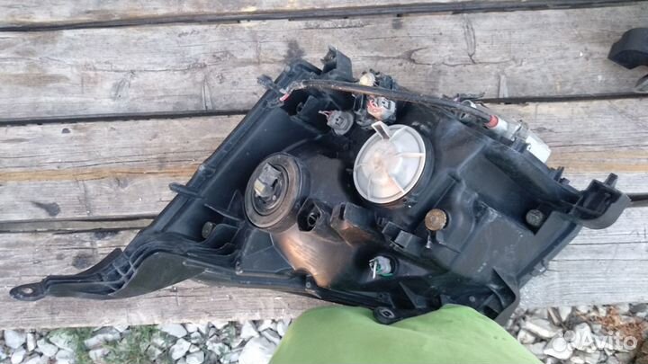 Фары Тоета Noah 2007г.в