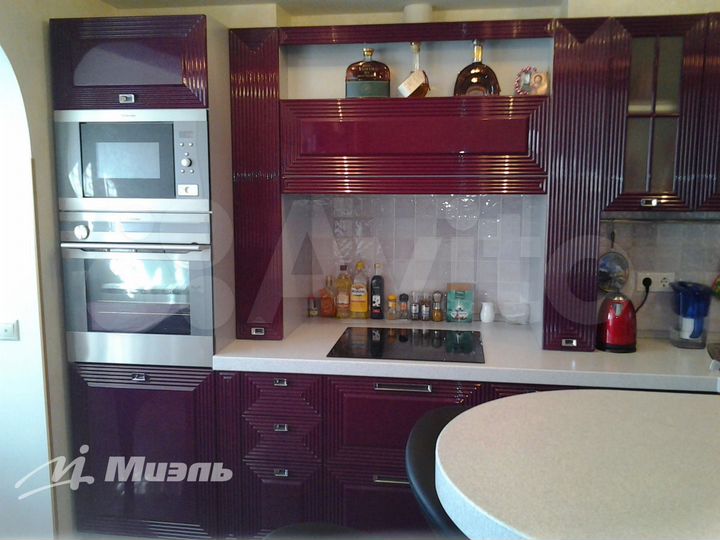 2-к. квартира, 72 м², 3/14 эт.