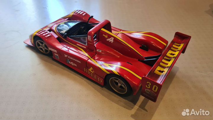 Коллекционная модель 1/18