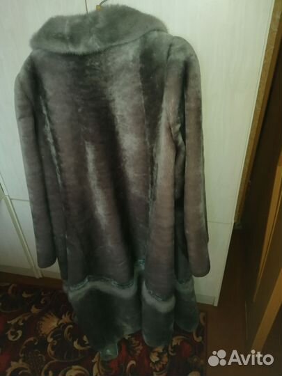 Шуба женская натуральная мутоновая