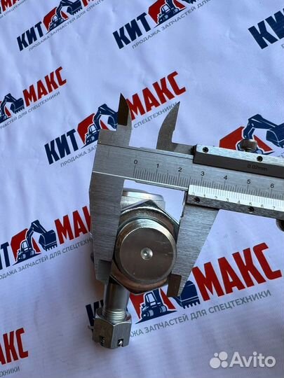 Рулевой наконечник грейдера SEM W44001010 W4400000