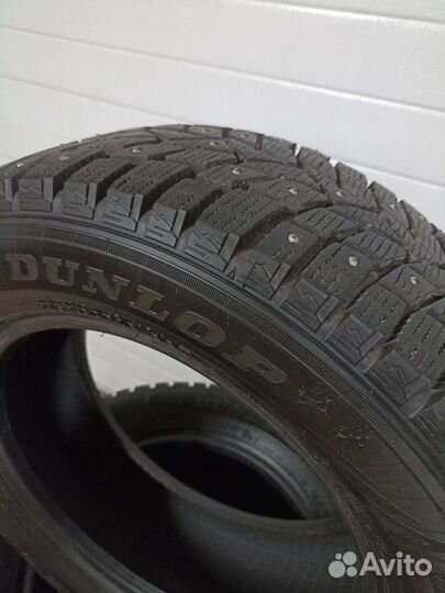 Dunlop SP Winter Ice 02 215/60 R16 99T