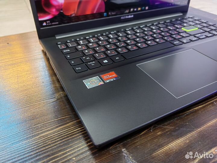 Asus oled Ryzen 5 16GB Vega Graphics