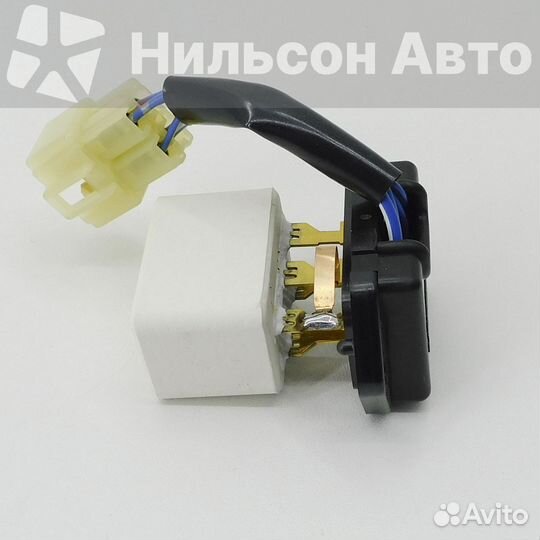 Резистор печки 12V mazda titan, denso