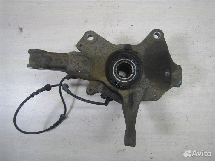 Кулак передний левый Renault Scenic 3 (JZ) 2010