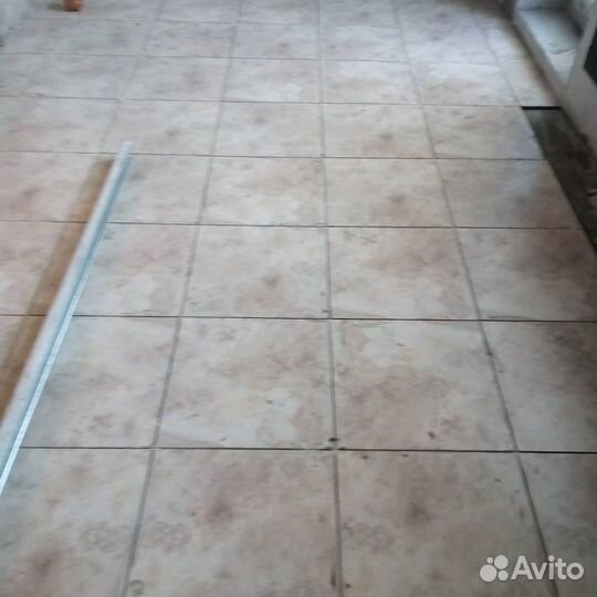 Кладу кафель