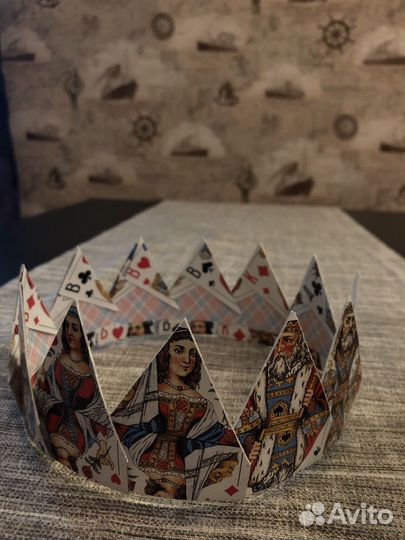 Корона из карт