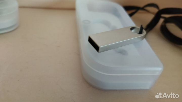 USB флешка 4,8,16,21гб Новые