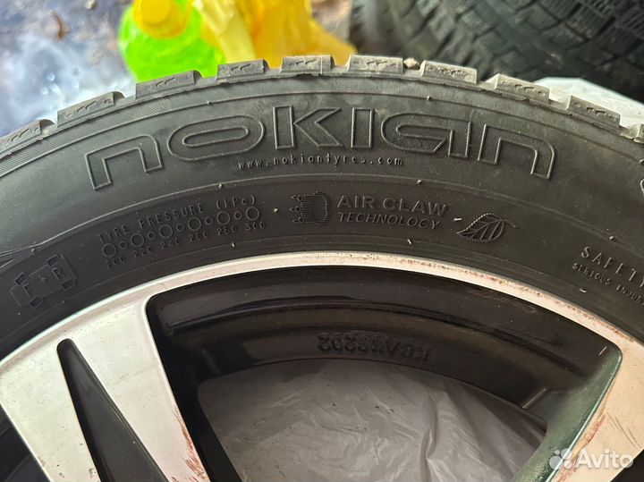 Комплект дисков с зимней резиной r15