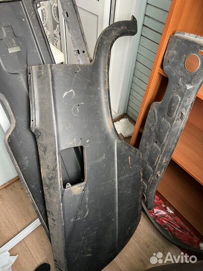 Продам кузовные детали ваз 2106