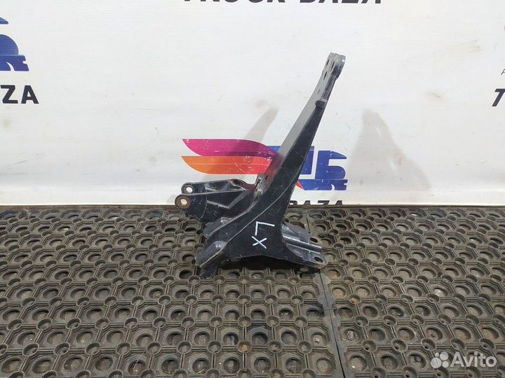 81417200147 Кронштейн торсиона кабины левый