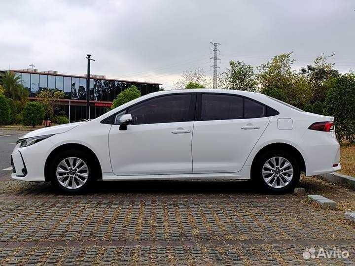 Toyota Corolla 1.2 CVT, 2021, 40 000 км