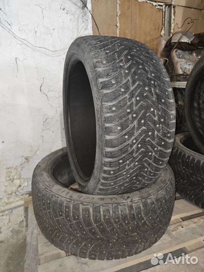 Nokian Tyres Hakkapeliitta 8 225/40 R19 и 255/35 R19