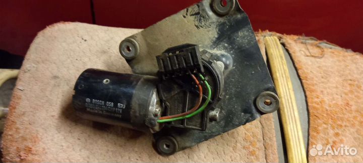 Мотор стеклоочистителя Mitsubishi Carisma