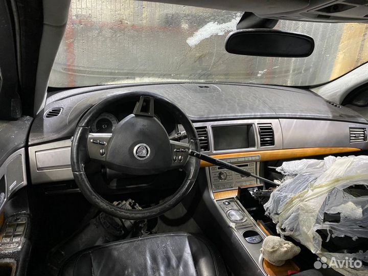 Автомобили на запчасти Jaguar XF