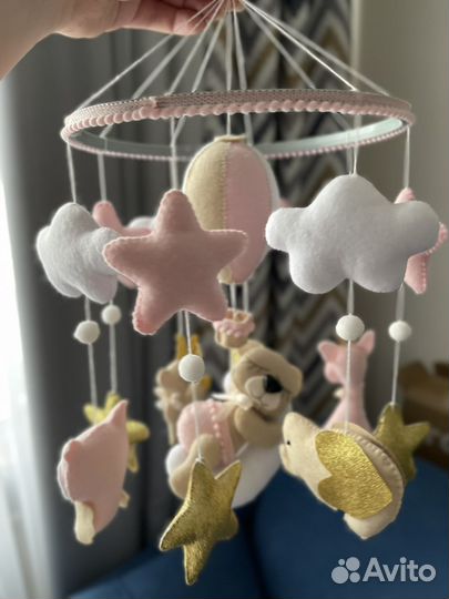 Мобиль ручной работы с креплением