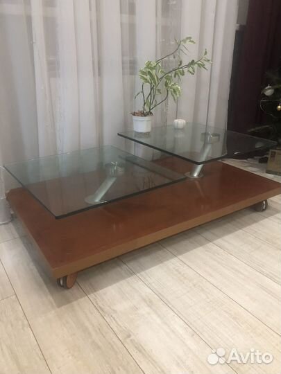 Журнальный столик