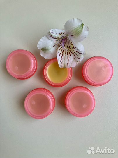 Бальзам для губ в баночке