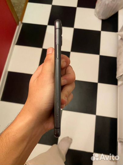 Телефон iPhone 11 128gb 85акб