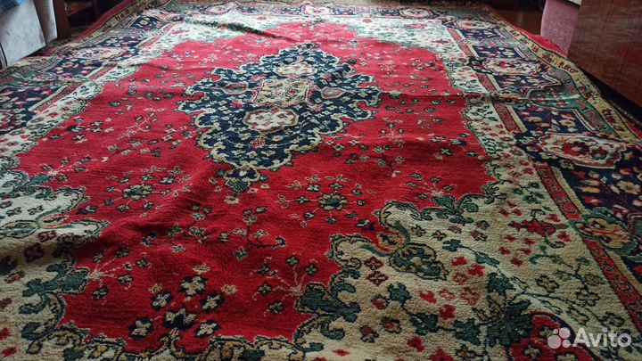 Ковер шерстяной