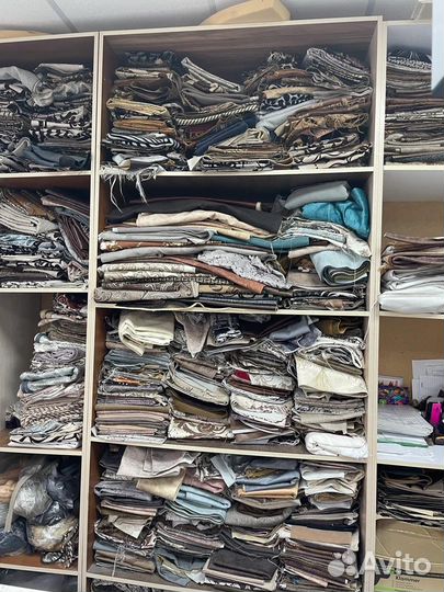 Остатки ткани мебельной ткани. Требуется швея