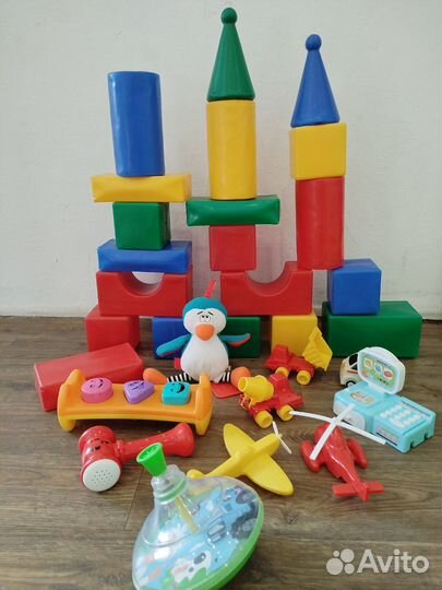 Развивающие игрушки пакетом