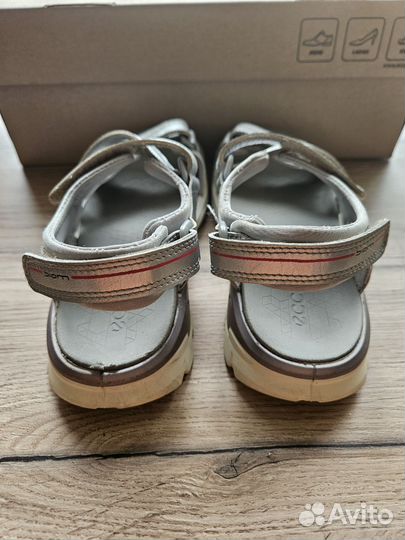 Сандалии для девочки Ecco р- р 34-35