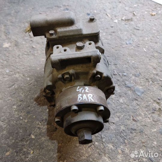 Компрессор кондиционера 4.2 BAR Ауди Q7 VW Туарег