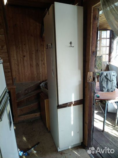 Бесплатно шкаф шкафы от кухонного гарнитура белые