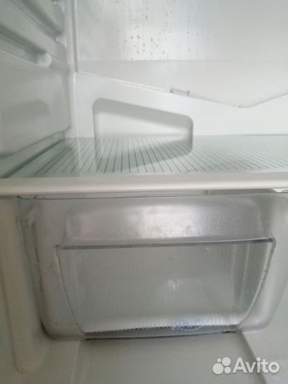Холодильник бу indesit