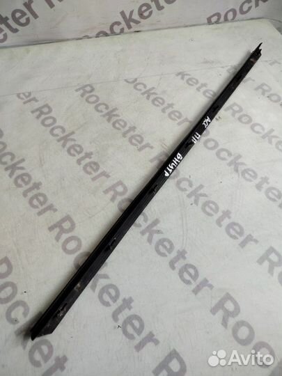 Бархотка стекла передняя левая Hyundai Accent 2006